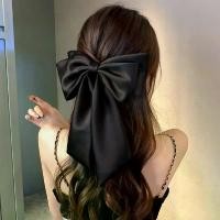 ราคา กิ๊บติดผมผีเสื้อ สำหรับผู้หญิง สีแดง ให้ความรู้สึกหรูหรา เครื่องประดับผม, คลิปที่ด้านหลังของศีรษะ, เหมาะสำหรับทรงผมต่ำ, แฟชั่นสตรี ผ้าเปียก วาง หัว แมว กิ๊ฟช็อป ห่วง ผม คาด กิ๊บ หนีบ เปลี่ยน สี (17321