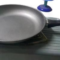 ราคา กะทะด้าม ขนาด 30 เซน จำนวน กระทะด้าม กระทะครัวหลงน่าน กระทะ glammet กระทะไฟฟ้า หม้อสแตนเลส เหล็ก มีด้ามจับ ซิลิโคน กระทะโคเรียคิง ความร้อน เซ็ทเครื่องใช้สำหรับทำอาหาร นิ้ว กะทะ (1731569057865107848)