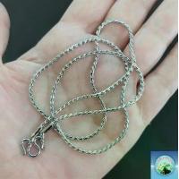 ราคา สร้อยคอสแตนเลสแท้ 100% สินค้าไทย สร้อยคอห้อยพระสำหรับผู้หญิง ลายเกลียวเปีย สีเงิน ไม่ลอก ไม่ดำ (1729998542898105171)