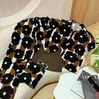 ราคา ชุดเซ็ทยาว 4 ชิ้น เสื้อผ้าไหมอิตาลี ลายดอก กระดุมหน้า+เสื้อกล้ามผ้าเปลือกไม้+กางเกงเอวยางยืดขายาว+ผ้าคาดผม (1731270995276170397)