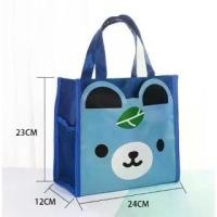 ราคา จัดส่งที่รวดเร็ว Seasonshop กระเป๋า กระเป๋าถือ สะพายข้าง ผู้หญิง ลายการ์ตูน โดเรม่อน ใส่ปิ่นโต กล่องข้าว มีซิป กันน้ำ พร้อมส่งจากไทย (1731990911894455369)
