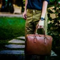 ราคา laptop bag intrecciato กระเป๋าเอกสารสานหนังแท้ กระเป๋าผู้ชายสานหนังแท้ กระเป๋าใส่คอมสานหนังแท้ แบรนด์ klaas (1732932800148899642)