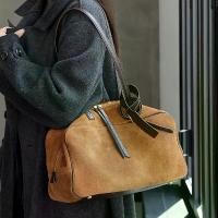 ราคา Frosted Cowhide Bowling Tote Bag Genuine Leather 2025 New Commuter Women's Bag Single Shoulder Underarm Bag High-end Luxury (1733344762683557319)