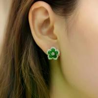 ราคา jade stud earrings ต่างหูหยกทรงดอกไม้ล้อมด้วยเพชร CZ (1733301405272409517)