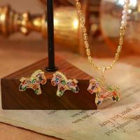 ราคา Rainbow Dopamine Horse Pearl Jewelry for Women Simple Clavicle Chain Light Elegant High-end Earrings Jewelry Set Holiday Gift (1733438492906063532)