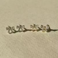 ราคา Pico Bow Earrings ต่างหูโบว์เพชร ต่างหูเพชร | @trophies.co สร้อย วินเทจ ช่อ กุหลาบ แฟชั่น arcane necklace เครื่อง ประดับ ผู้หญิง ทอง ปลอม ช่าง ไมครอน (1733053477805917732)