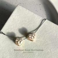 ราคา Pinch Sweetheart Bowie Stud Earrings ต่างหูหัวใจประดับโบว์ ก้านเงินแท้ S925 (1732563814405212046)