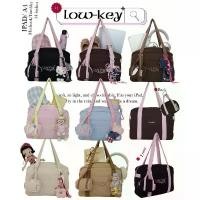ราคา (Trendy ลด25%)8anglesshop- กระเป๋ารุ่น Low-key นุ่มนิ่มงานปักหน้าหลัง ใส่IPAD-A4-Macbookได้ ขนาด14นิ้ว แถมฟรีใบลูก E011 outdoor (1732930181637769143)