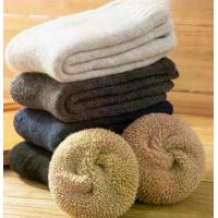 ราคา ถุงเท้าทรงหนาสำหรับผู้ชาย, ถุงเท้าผ้าวูลหนาพิเศษ, ถุงเท้าผ้าฝ้ายตุ๊กตาลูกหมูกลางน่อง, ถุงเท้าอบอุ่น, ถุงเท้ายาว, เหมาะสำหรับผู้หญิง football socks ฟุตบอลและฟุตซาล แดง+ชมพู ถุงเท้ (1732572017474701162)