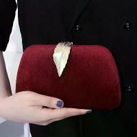 ราคา Elegant Vintage Velvet Evening Clutch Purse with Metallic Leaf Accent - Adjustable Shoulder Strap & Clasp Closure, Compact Wine Red/Black Handbag for Weddings, Galas, Formal Even (1733045047808656871)
