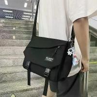 ราคา กระเป๋าสะพายข้างผู้ชาย มินิมอล สไตล์เกาหลี แฟชั่น กระเป๋าสะพายผ้าแคนวาส เหมาะสำหรับนักเรียนและคู่รัก กระเป๋าเป้ unisex กระเป๋านักเรียนวิทยาลัย กระเป๋า (1733246100484163146)