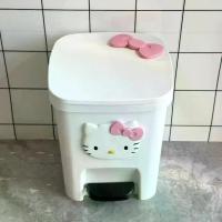 ราคา ถังขยะสไตล์ซานริโอ้ เฮลโล คิตตี้ ถังขยะขนาดใหญ่แบบมีฝาปิด ถังขยะพลาสติกสี่เหลี่ยมที่ทนทาน สำหรับห้องนั่งเล่น ห้องนอน ห้องครัว ห้องน้ำ ถังขยะในห้องน้ำ (1733452866871789286)