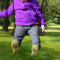 ราคา ชิงช้าไม้ ที่นั่งชิงช้ากลางแจ้ง เหมาะสำหรับสนามหญ้า ห้องนั่งเล่น และสวน (1733159965724804643)