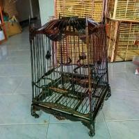 ราคา กรงนกขาสิงห์ไม้ขาวดำ 15 ซี่เต็มหลังคาร่ม งานสวยมากค่ะ body 15 ซี่เต็ม งานใบจริงสวยและแข็งแรงค่ะ ไม่รวมหัวค่ะ (1732737411075573633)