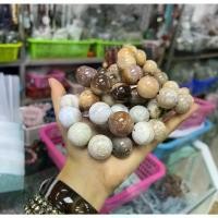 ราคา สินค้าที่ขายดีที่สุดของเดือนนี้ สร้อยแขนหินPetrified Wood ไม้กลายเป็นหินขนาด 19-20มิล (1733425868769494247)