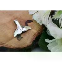 ราคา [พร้อมส่ง] (Pendant/เฉพาะจี้): Minimalist Silver Fish Tail Mermaid Pendant / จี้เงินแท้ 925 เงือกหางปลาเงินมินิมอล (1732760480142492692)