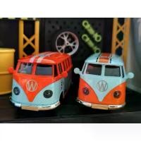 ราคา 【จัดส่งทันที】 โมเดลรถตู้ Bus รถเหล็ก ไม่มีกล่อง มีลาน เปิดประตูได้ รถคลาสสิค scale 1/36 แต่เค้กได้ (1733195137151829034)