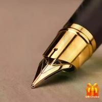 ราคา ปากกาหมึกซึมโลหะทนทานระดับพรีเมียม ด้ามจับขนาด 0.5 มม. พร้อมหัวปากกาเส้นเล็ก และฝาปิดแบบสแนป สีดำและทอง ดีไซน์เข้ากันได้กับขวดหมึกขนาด 3.4 มม. เหมาะสำหรับใช้ในสำนักงาน เขียนบันทึ (1733356196071245574)