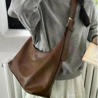 ราคา Scott68SHOP ส่งจาก กระเป๋าสะพายหนัง หนังนุ่มเป็นลาย งานสวยมาก ขวดโค้ก5ลิตร เช็ดหน้า ခေါင်းအုံးစွတ် ขายดี กระดาษทิชชู่ 3m ผงซักฟอก breeze ที่กั้นประตู (1732850714556662853)