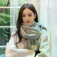 ราคา คลังสินค้า จัดส่งเฉพาะจุด ️พร้อมส่ง️ ผ้าพันคอ ไหมพรม ลายใหม่ [ YF Blossom 2026 ] ผืนใหญ่ สไตล์เรียบหรู ผ้าคลุมไหล่ (1733156819367528196)