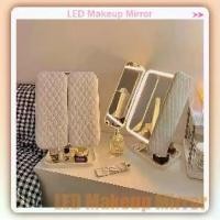 ราคา กระจกแต่งหน้าสามไฟ โต๊ะพับสามเหลี่ยมพร้อมไฟ กระจกแต่งหน้าห้องนอน โต๊ะเครื่องแป้ง (1733338451700450369)