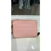 ราคา กระเป๋าตังไม่ปั๊มแบรน์รุ่นน้องลุยค่ะหนังวัวแท้ %สวยมาก ผ้า ลูก ฟูก รับ หิ้วlyn polar boll สไตล์ วินเทจ เเบรนด์เนม ก้อน เมฆ เท่ๆ สี ชมพู ทรง ขนม จีบ คุณภาพ ดี หมอน (1733114245444175473)