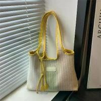 ราคา กระเป๋าผ้าแคนวาสลายทางความจุขนาดใหญ่สำหรับผู้หญิง,กระเป๋าสะพายไหล่มีสไตล์ทันสมัย,ฤดูร้อนมาใหม่,กระเป๋าโท้ทการเดินทาง ถุง จีบ ใส ใส่ ขนม ถุง 6 × 9 ရ ေ ခ ဲ သ ေ တ ္ တ (1732604660999096071)