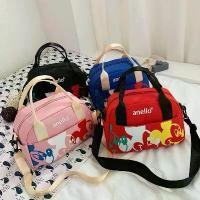 ราคา (ใส่โค้ดลดเพิ่ม 815MIDBAGS) สุดฮิต มาใหม่ พร้อมส่ง ! Anello Mickey แบบถือพร้อมสายสะพายข้าง คําแนะนําการขายที่ร้อนแรงในเดือนนี้ กระเป๋า ทรง ขนม จีบ ทรงเกี๊ยว รับ ซื้อ แบรนด์ (1732768609557841091)