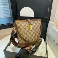 ราคา กระเป๋าถังสุดหรู, กระเป๋าถือแฟชั่น, เนื้อคุณภาพสูง, ความจุมาก, กระเป๋าสะพายข้างผู้หญิง, กระเป๋าสะพายไหล่, ใหม่ในปี 2568 shouder bag กระเป๋า ทรง ขนม จีบ กระเป๋า สตางค์ สั้น (1732091963043906982)