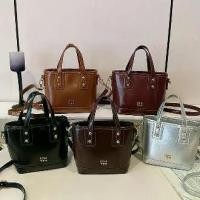 ราคา กระเป๋าถือหนัง, แฟชั่นซอก Melad วินเทจ, กระเป๋าสะพายไหล่, ระดับไฮเอนด์และราคาไม่แพง, หรูหรา, เหมาะสำหรับการเดินทาง, อเนกประสงค์, กระเป๋าสะพายข้าง, สำหรับผู้หญิง แบรนด์ มือ สอง (1732824984339843040)