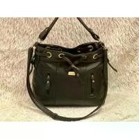 ราคา กระเป๋าหนัง มือสอง แบรนด์ CAPACCI สภาพสวย มีช่องใส่ของ 2 ช่อง ภายในสะอาด คําแนะนําการขายที่ร้อนแรงในเดือนนี้ ราคา ถูก คุณภาพ เต็ม ร้อย alice sue der estock แฟชั่น สวยๆ (1733155883071210518)