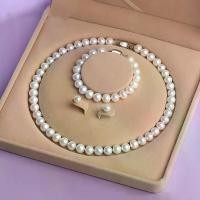 ราคา Three-Piece Deep Sea Pearl Jewelry Set - Large Pearl Necklace, Bracelet, and Earrings with Matching Gift Box Shiny Appearance (No Coating) - Suitable for wedding, Christmas, and (1734099268945610333)