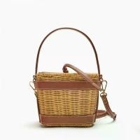 ราคา กระเป๋าถือผู้หญิงใหม่ปี 2025 กระเป๋าทรงถังสี่เหลี่ยม ทำจากหวาย ทำมือ แฟชั่นแท้ กระเป๋าสะพายข้างที่ใช้งานได้หลากหลาย กระเป๋าทอแบบ Birkin กระเป๋า สานกระจูด แม่ ดารินทร์ ทรง ขนม จีบ (1733765041576183730)