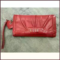ราคา กระเป๋าสตางค์ Elle ของแท้จากช้อป สีแดง ใบยาว (1734231689047279310)