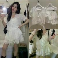 ราคา 8679# Set 2 pcs เสื้อแขนสั้นฉลุลูกไม้ งานกระดุมหน้า + กระโปรง เอวยางยืด ซับในกางเกง ทรงสวย TAG: THE LEMON (1734036394113140235)
