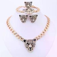 ราคา ชุดเครื่องประดับแฟชั่น ประดับเพชรเทียม ลายเสือดาว สำหรับสร้อยคอ สร้อยข้อมือ ต่างหู และแหวน เหมาะสำหรับงานแต่งงาน งานพรอม และงานเลี้ยงของสตรี ของขวัญสำหรับผู้หญิง (1733981315833366304)