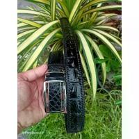 ราคา CODเข็มขัดหนังจระเข้แท้ 100% ผู้ชาย เข็มขัดผู้ชาย แบบถักขอบมือ (ส่วนโครงกระดูกหลัง งานสวย) สีดำTikTok (1732703508586333217)