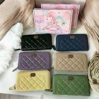 ราคา กระเป๋าสตางค์ใบยาวซิปรอบ กระเป๋าสตางค์หนังแกะ แบรนด์Lovera คําแนะนําผลิตภัณฑ์ใหม่ของเดือนนี้ ทรง หมอน รับ ซื้อ ฝาก ขาย แบรด์ เนม พิกัด สวยๆ มือ สอง เเฟชั่น ผู้หญิง (1733369841165632851)