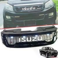 ราคา แบบพกพา กระจังหน้า พลาสติก ABS อย่างดี ไฟสีขาว โลโก้ใหญ่ขาว รุ่น อีซูซุ ดีแม็กซ์ ISUZU D-MAX DMAX ปี 2012 - 2014 สีดำเงา 1 ชิ้น รถยนต์ Auto มอเตอร์ไซค์ กันชน (1731662206968236399)
