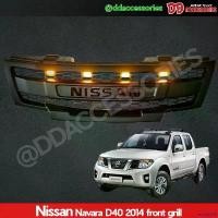 ราคา rescue258 ความคงทน กระจังหน้า Navara นาวาร่า 2013 2014 สีดำด้าน logo สีดำ สำหรับโฉม minor change หน้าย้อย มีไฟ 4 จุด ST สีส้ม รถยนต์ ที่ จับ มือ ถือ มอเตอร์ไซค์ Auto กันชน (1730894876442855636)
