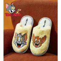 ราคา [พร้อมส่ง] รองเท้าสำหรับใส่ในบ้าน Tom & Jerry % Authentic คําแนะนําผลิตภัณฑ์ใหม่ของเดือนนี้ ยอดฮิต ใส่ คาเฟ่ รองเท้ากินขา สงกรานต์ ผู้หญิง หนัง นิ่มเเบน แตะ พื้น หนา สวยๆ (1733137808037217408)