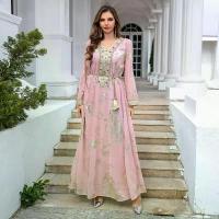 ราคา Abaya, สำหรับผู้หญิงดูไบ, สีชมพู, เข็มขัดปั๊มทอง, คอวี, ชุดหลวม, สไตล์ชาติพันธุ์มาเลย์, เดรสยาว, มาใหม่ (1732400359465453435)
