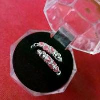 ราคา แหวนหางช้าง เงินแท้ 96.5% ฟรีไซส์ ติดลายลงยา สีชมพู (1732560939637638767)