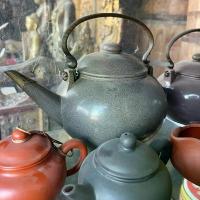 ราคา กาน้ำชาดินเผาโบราณ ปั้นชาอี๋ซิง Yixing teapot ผิวขัดมัน สีดำ ใบใหญ่ ป้านชาเก่า (1733812413839934834)