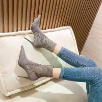 ราคา รองเท้าบูทหุ้มข้อส้นสูง แฟชั่นยุโรปและอเมริกา สำหรับผู้หญิง ฤดูใบไม้ร่วง ฤดูหนาว 2025 มาใหม่ สีดำ รองเท้าบูททรงสลิม ปลายแหลม อเนกประสงค์ กริช รองเท้าบูทยางยืด (1733013107755484196)