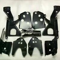 ราคา อุปกรณ์เสริมสำหรับรถมิตซูบิชิ ปาเจโร รุ่น V31/V32/V33 และการันต์ สีดำ “กิงคอง” แบบแท่นยึดมุมท้าย รถกระบะ/รถบรรทุก พื้นผิวโลหะด้านในบริเวณกันชนหลัง (1734257052291401257)