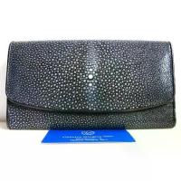 ราคา สอบถามสต๊อกก่อนสั่งซื้อ กระเป๋าสตางค์หนังปลากระเบนแท้ 3พับยาว ปลากระเบนขัดเงา สีดำ (1733887970568013201)