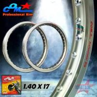 ราคา ☉วงล้ออลูมิเนียม COM ล้อคอม 1.40 X 17 สีเงิน ขอบเรียบ กล่องเหลือง ล้อคอมโปร COM PROFESSINAL RIM ขนาด 1.40 ล้อขอบ17 ของแท้♝ (1733637857994770174)