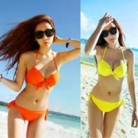 ราคา ชุดว่ายน้ำบิกินี่ ชุดว่ายน้ำสามชิ้น สำหรับนักเรียนหญิง สีดำ สีส้ม สีฟ้า สีเหลือง และสีขาว ดันทรง เหมาะสำหรับหน้าอกเล็ก (1730455322537461779)