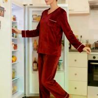 ราคา ชุดนอนกำมะหยี่สำหรับผู้หญิง ชุด PJs นอน ผ้า ใส่ สบาย ไม่ ร้อน เสื้อ เชิ้ต (1732880085915501856)